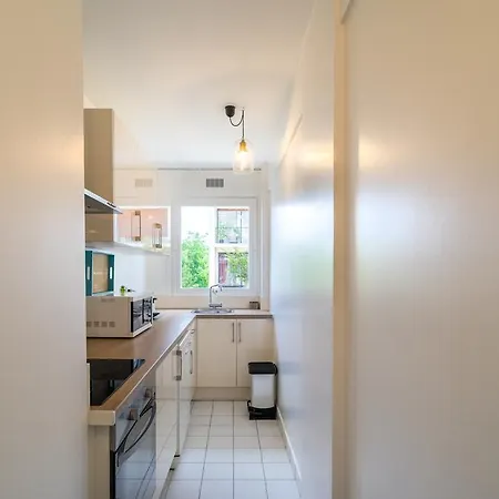 West Family Friendly - 5 Guests Apartment *